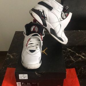 Men’s Air Jordan Retro 8 Size 7 Y